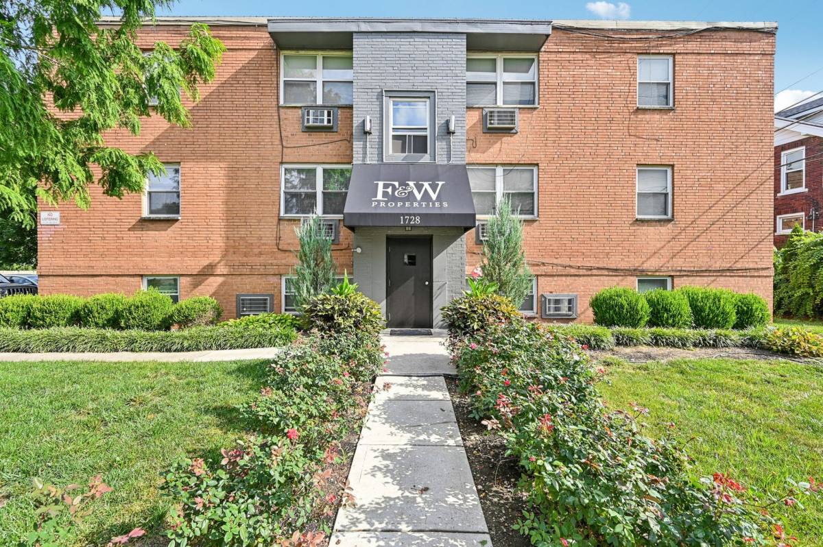 Apartment for rent at 1728-1738 E Long St, Columbus, OH 43203