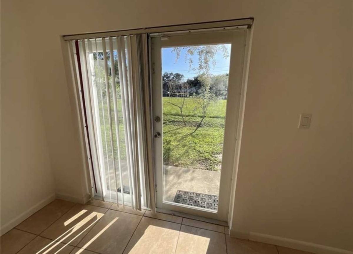 Townhouse for rent at 1540 NW 45th St, Pompano Beach, FL 33064