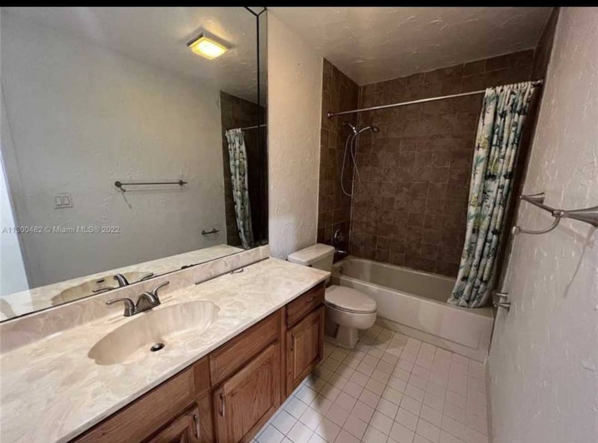 Townhouse for rent at 642 Deer Creek Blvd, Deerfield Beach, FL 33442
