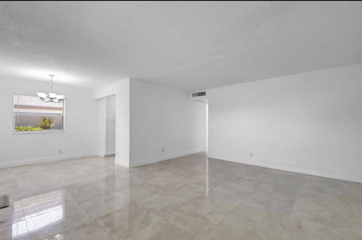 Apartment for rent at 21 Brittany Dr, Delray Beach, FL 33446