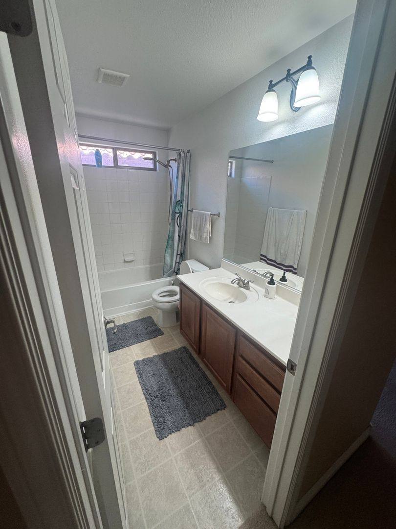 House for rent at 4740 Trailhead Mesa St, Las Vegas, NV 89129