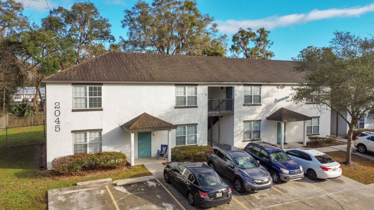 Apartment for rent at 1971 NW 43rd St, Ocala, FL 34475
