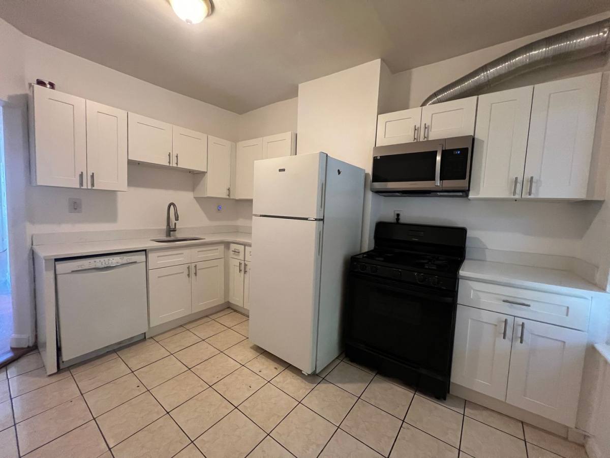 Apartment for rent at 846 Huntington Ave #3, Roxbury Crossing, MA 02120