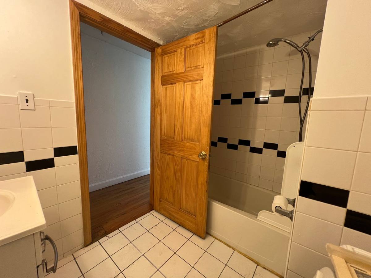 Apartment for rent at 846 Huntington Ave #3, Roxbury Crossing, MA 02120