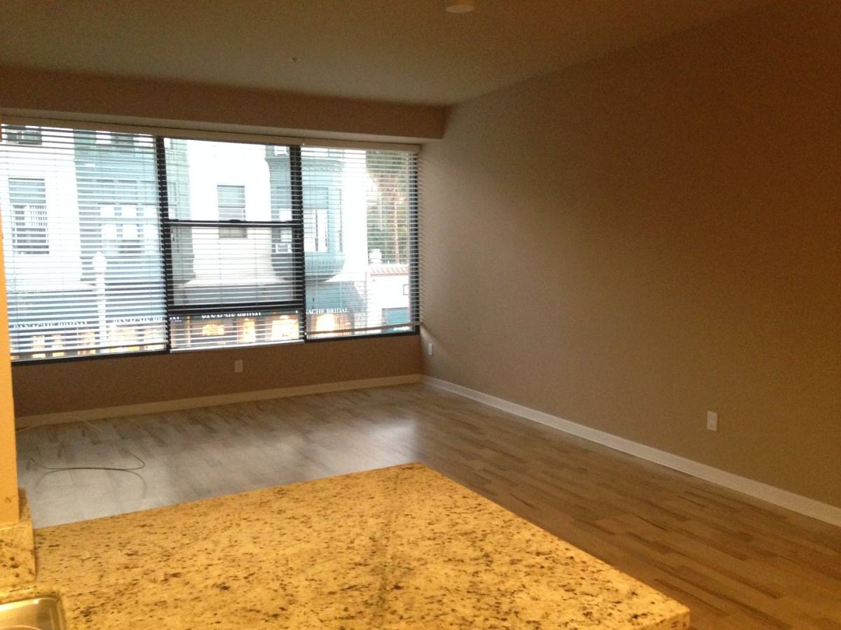 Apartment for rent at 22 W Green St, Pasadena, CA 91105