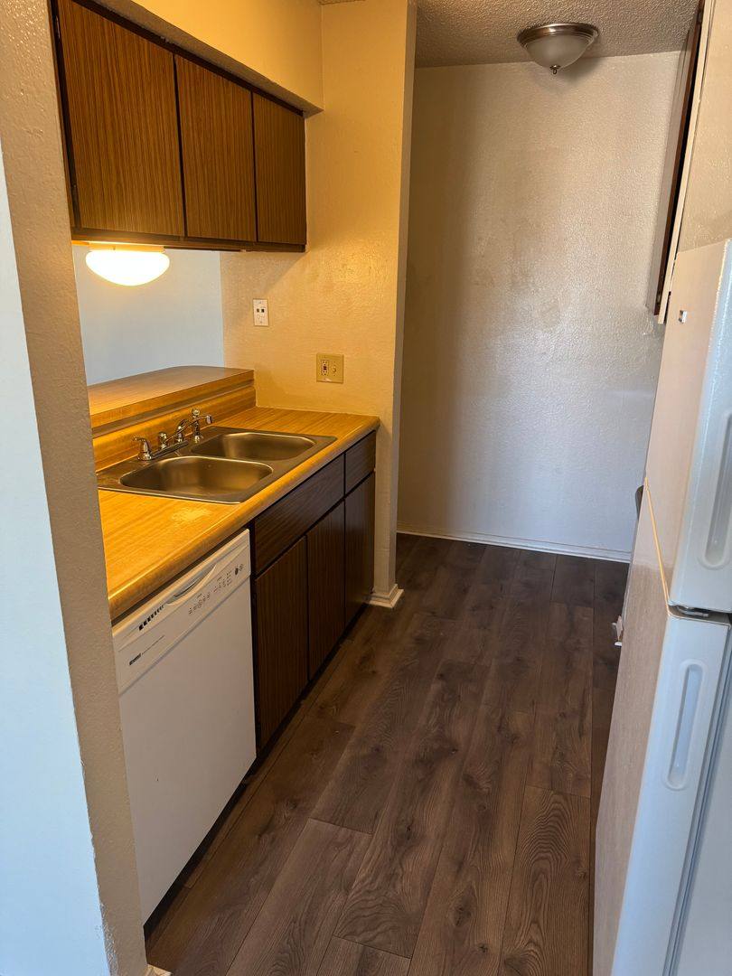Apartment for rent at 1708 Shadywood Lane, Mount Pleasant, TX 75455
