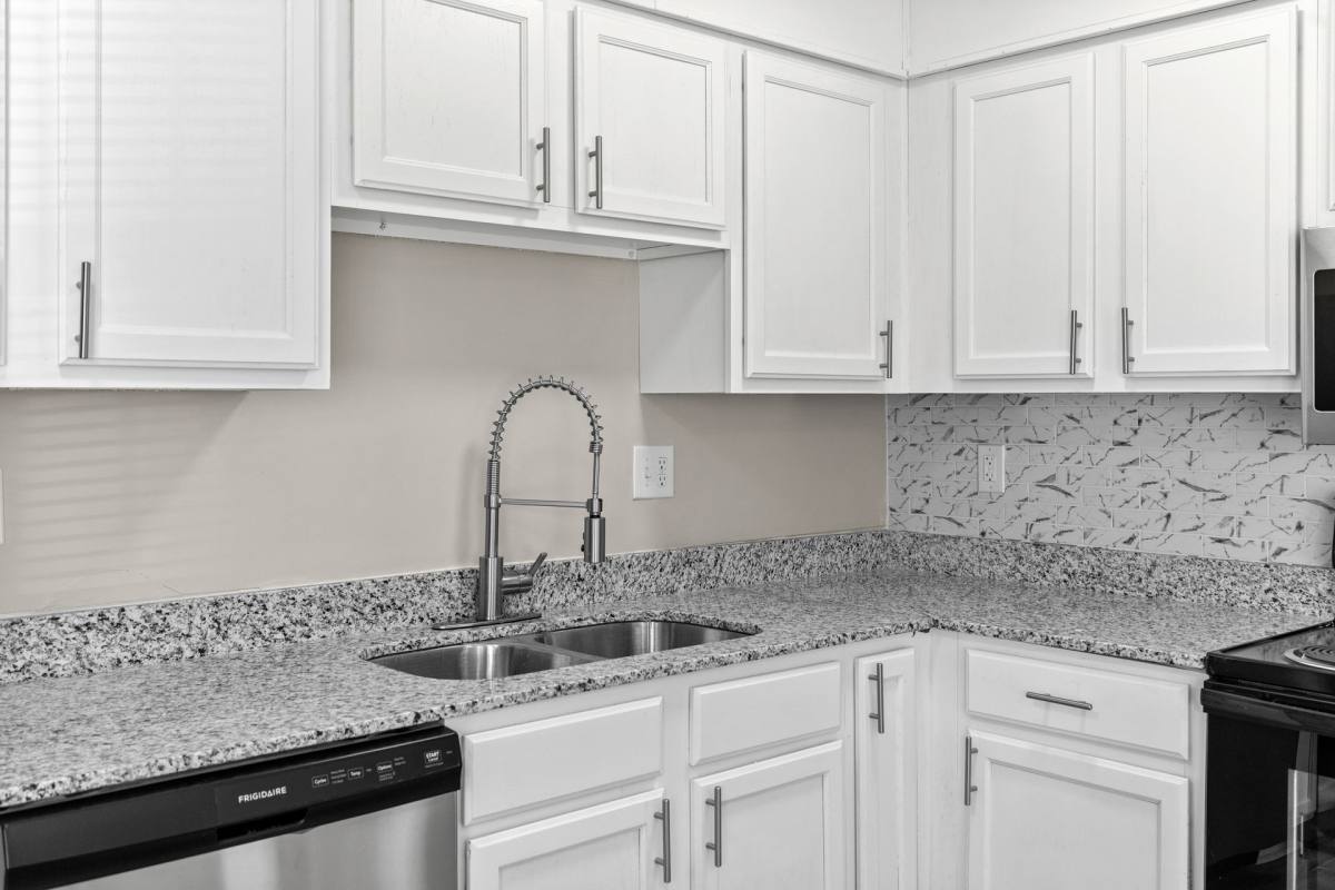 Apartment for rent at 1300 Cloverdale Rd, Selma, AL 36703