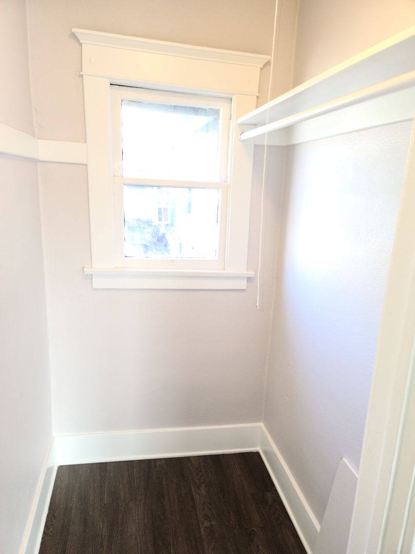 Apartment for rent at 3720 San Fernando Rd, Glendale, CA 91204