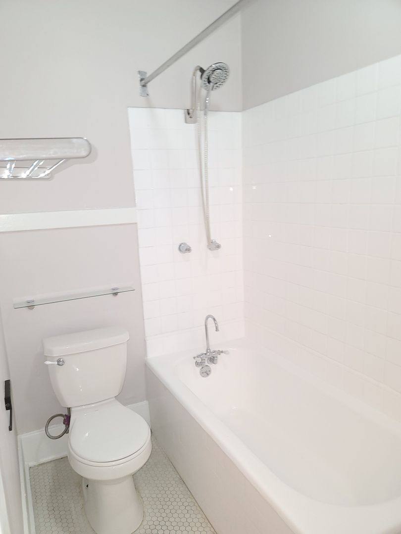 Apartment for rent at 3720 San Fernando Rd, Glendale, CA 91204