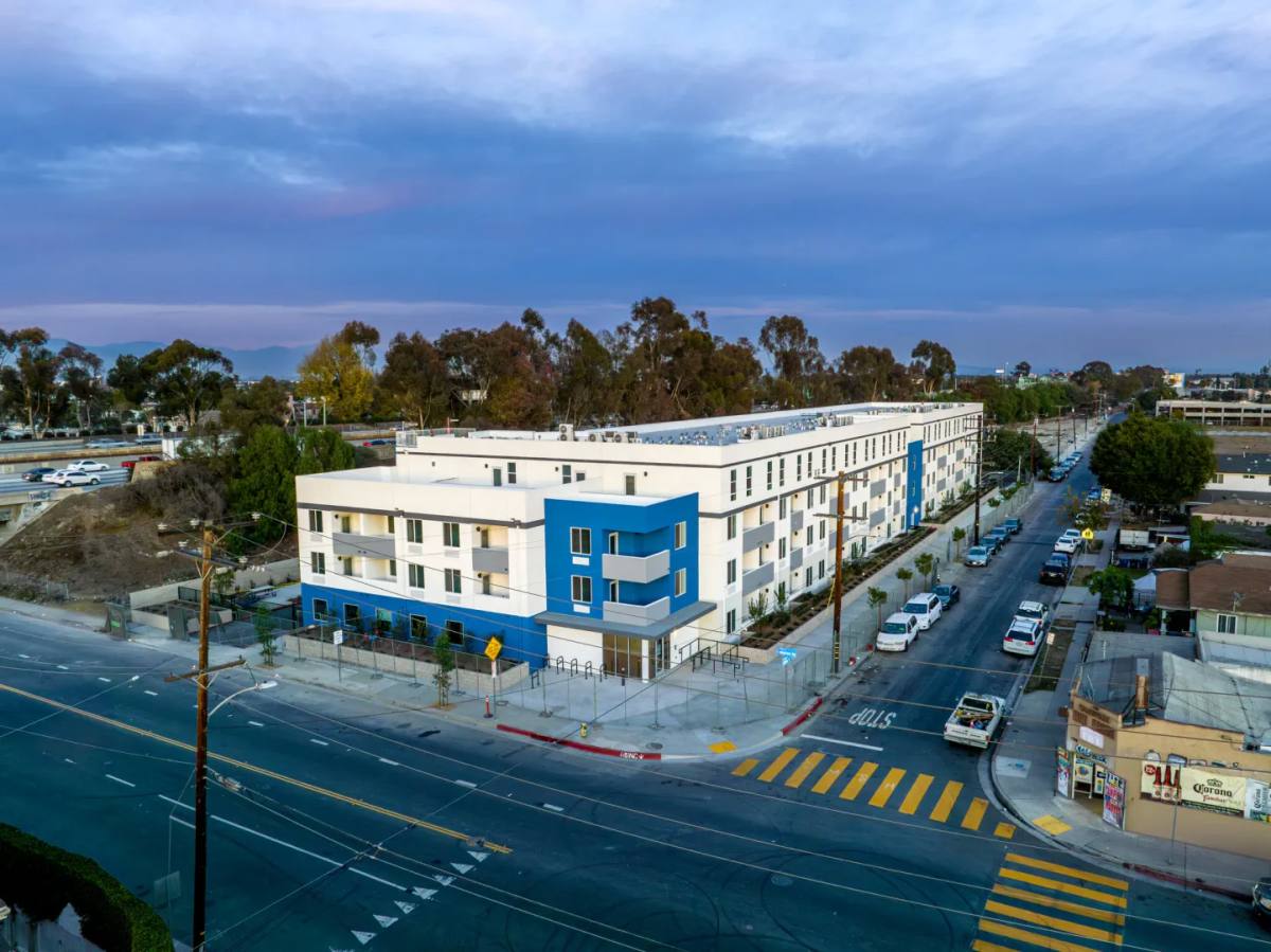Apartment for rent at 1635 E 117th St, Los Angeles, CA 90059