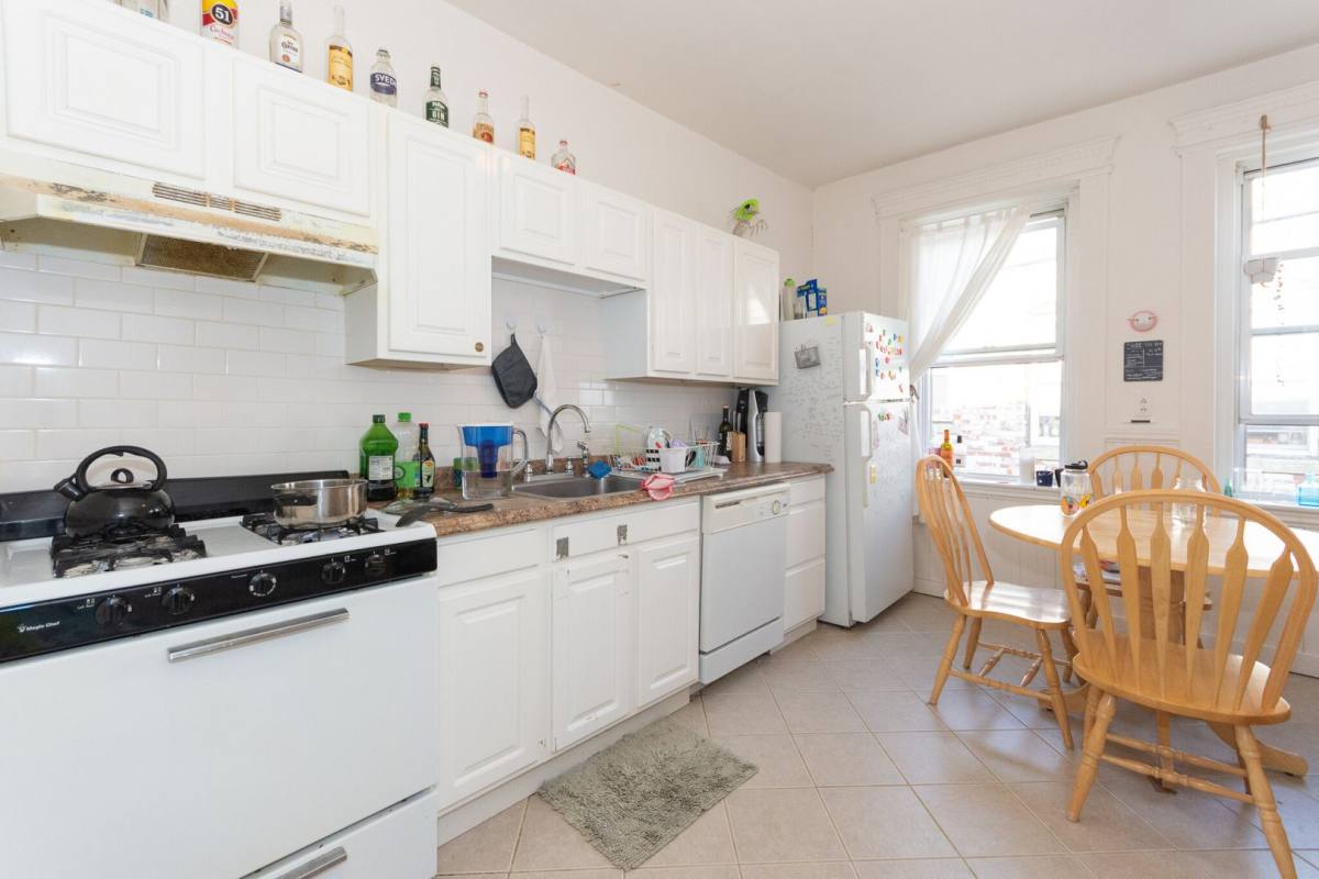 Apartment for rent at 52 Brighton Ave #3, Allston, MA 02134