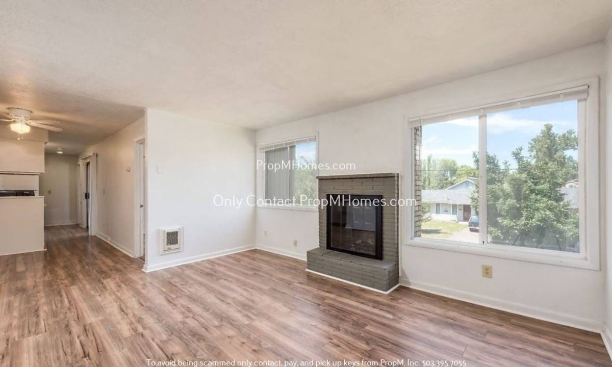 Apartment for rent at 354 Shipping St NE, Salem, OR 97301