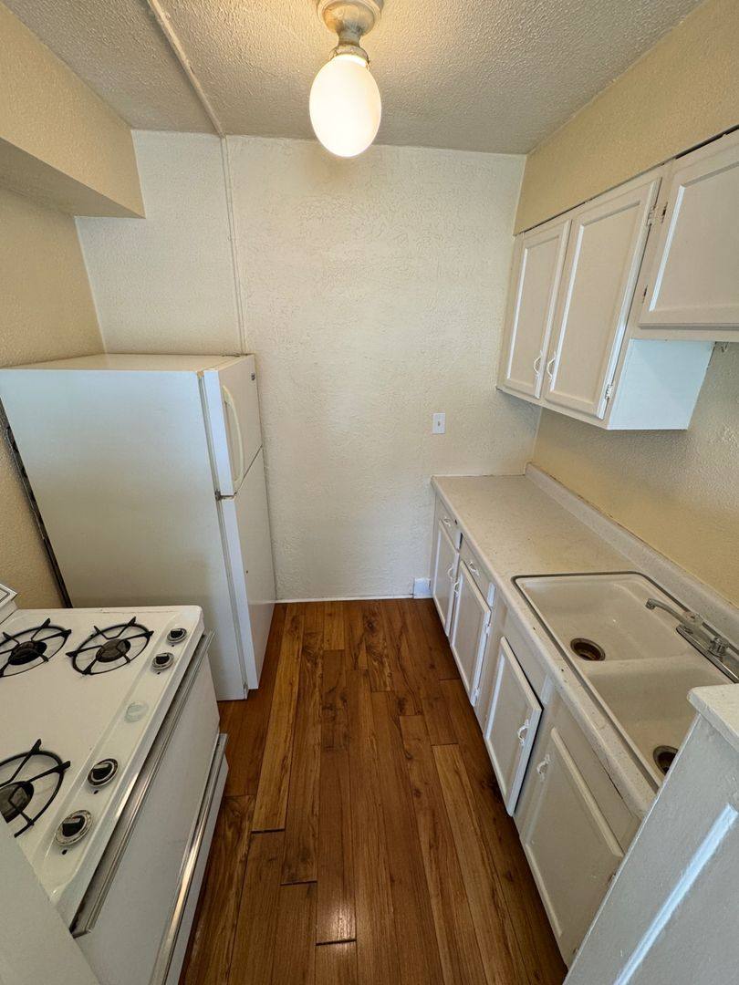 Apartment for rent at 529 N Main St, Rockford, IL 61103