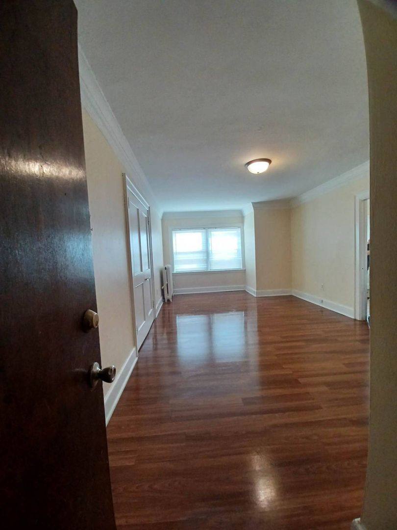 Apartment for rent at 529 N Main St, Rockford, IL 61103