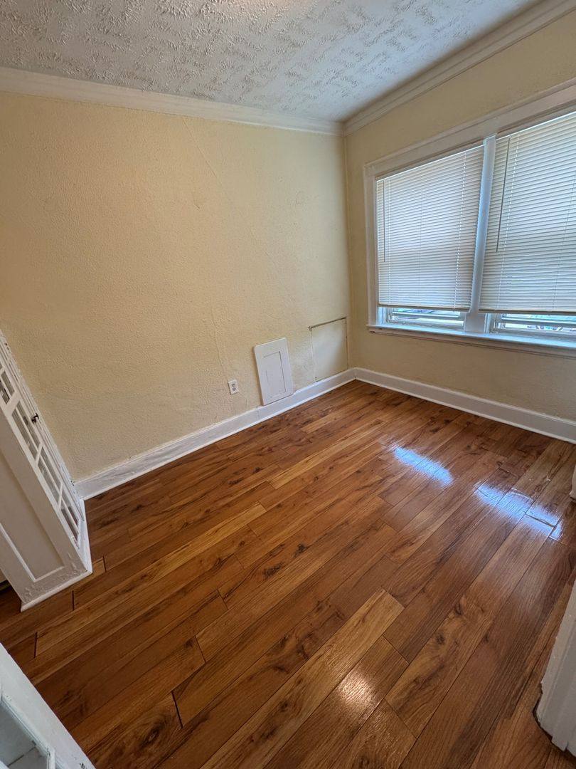 Apartment for rent at 529 N Main St, Rockford, IL 61103