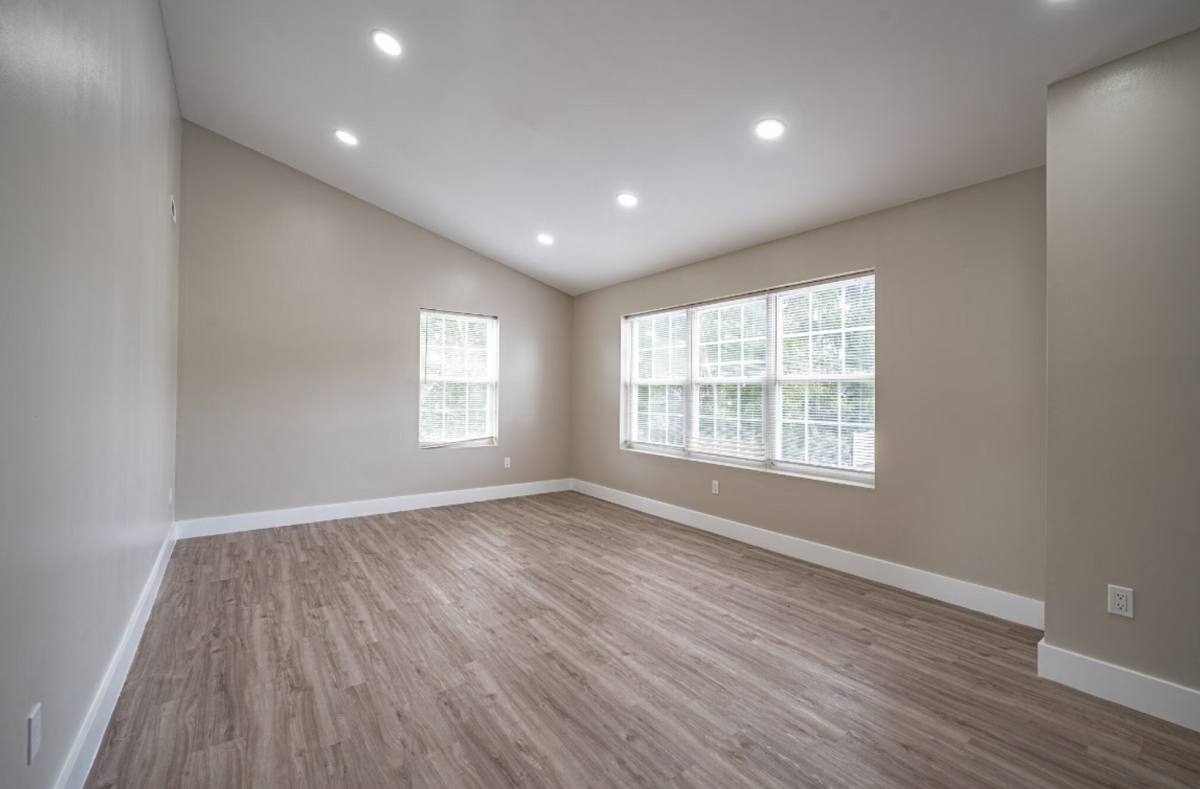Apartment for rent at 253 W River St Milford, Court, Milford, CT 06461