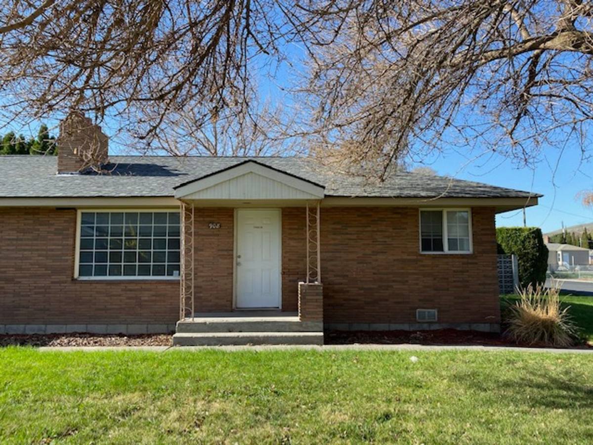House for rent at 908 C St SW, Ephrata, WA 98823