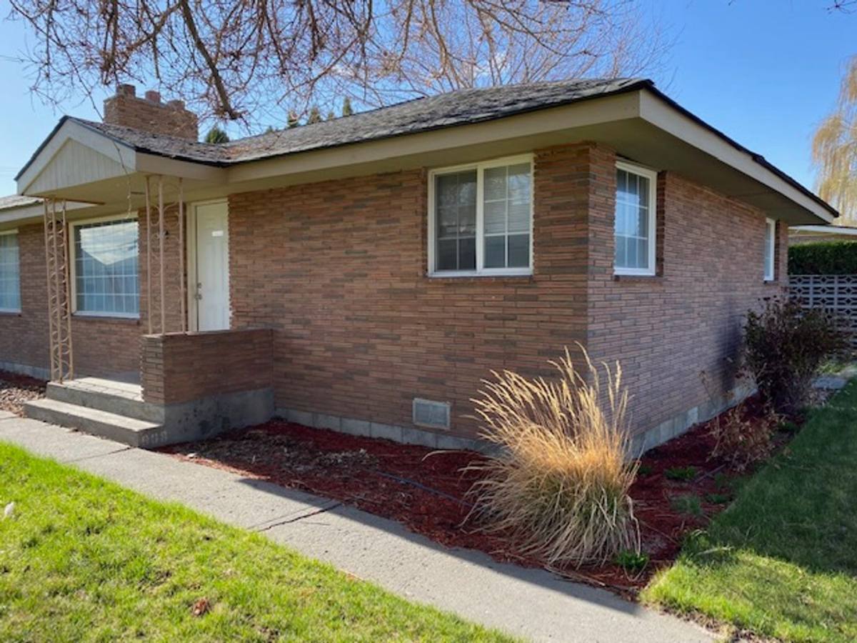 House for rent at 908 C St SW, Ephrata, WA 98823