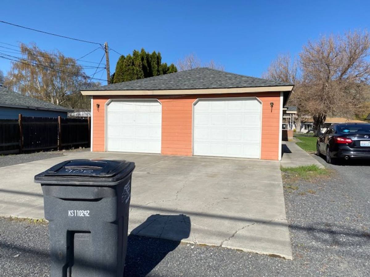 House for rent at 908 C St SW, Ephrata, WA 98823