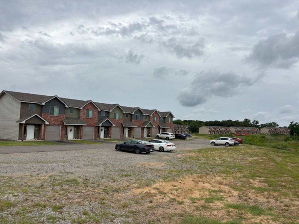 Apartment for rent at 1401 Blackburn Way, Seminole, OK 74868