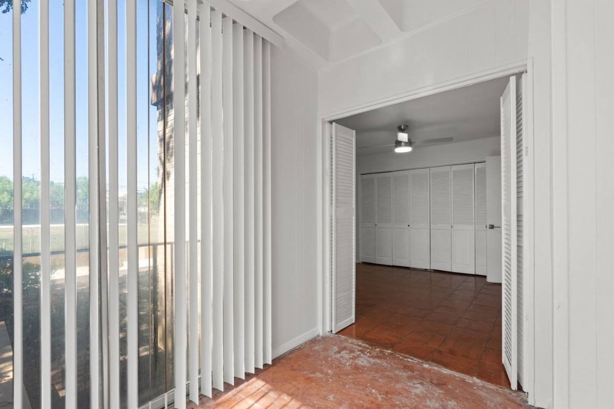 Apartment for rent at 1103 Harry Wurzbach Rd, San Antonio, TX 78209