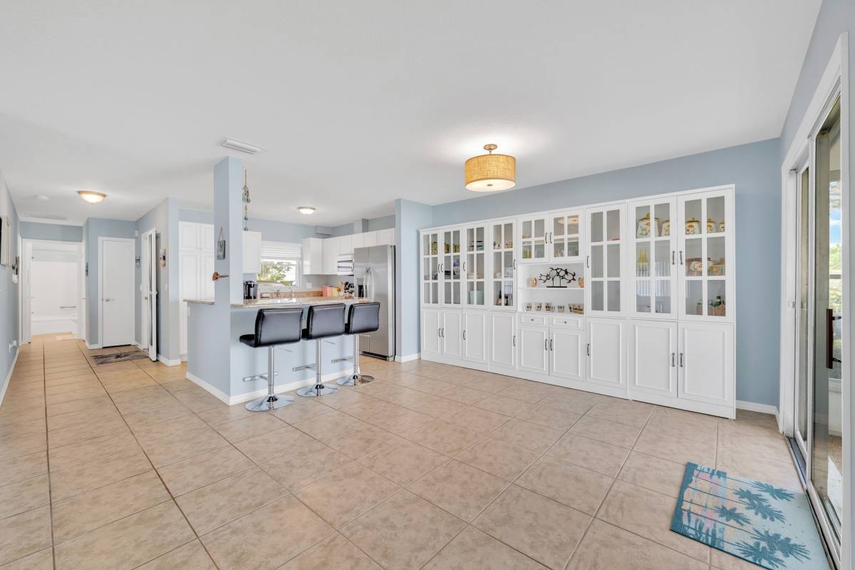 Apartment for rent at 2401 Riverbluff Parkway, Sarasota, FL 34231