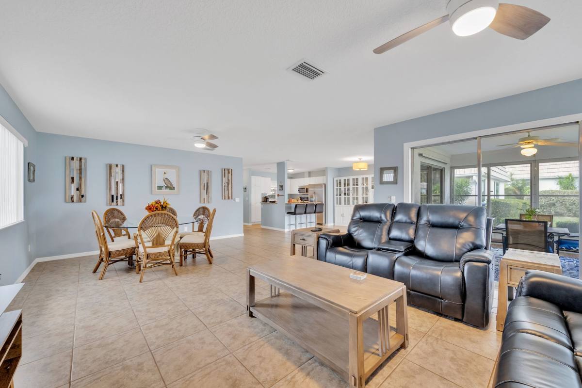 Apartment for rent at 2401 Riverbluff Parkway, Sarasota, FL 34231