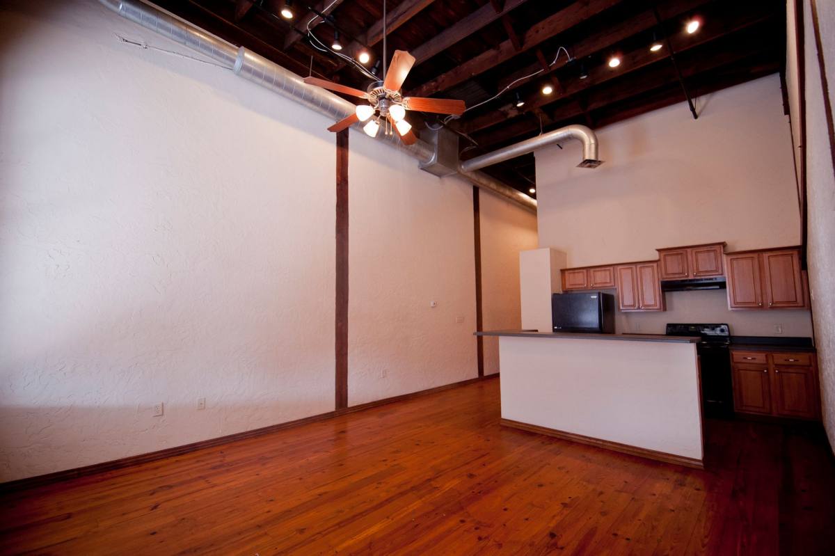 Apartment for rent at 505 N Jefferson Ave, Springfield, MO 65806