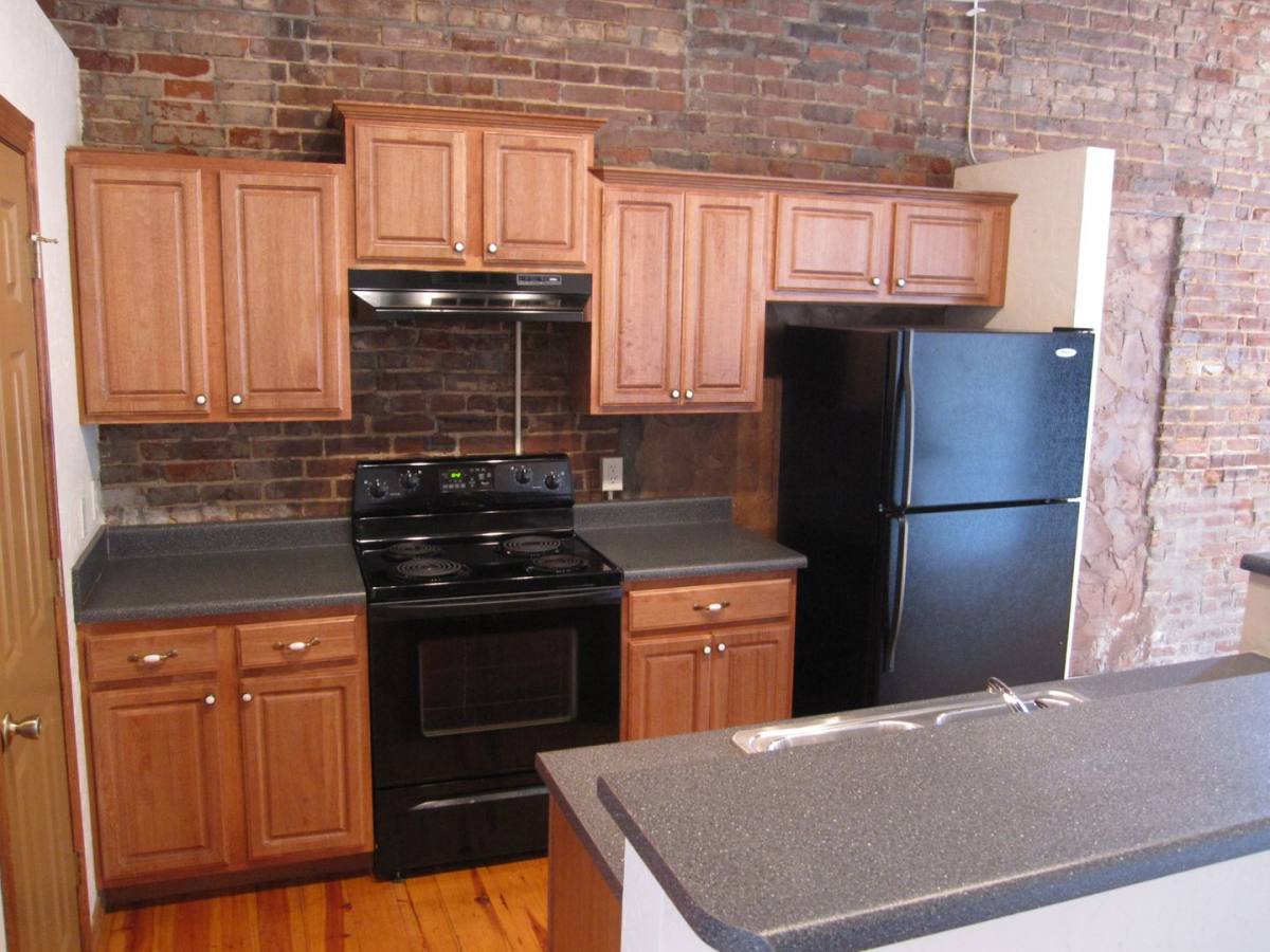Apartment for rent at 505 N Jefferson Ave, Springfield, MO 65806