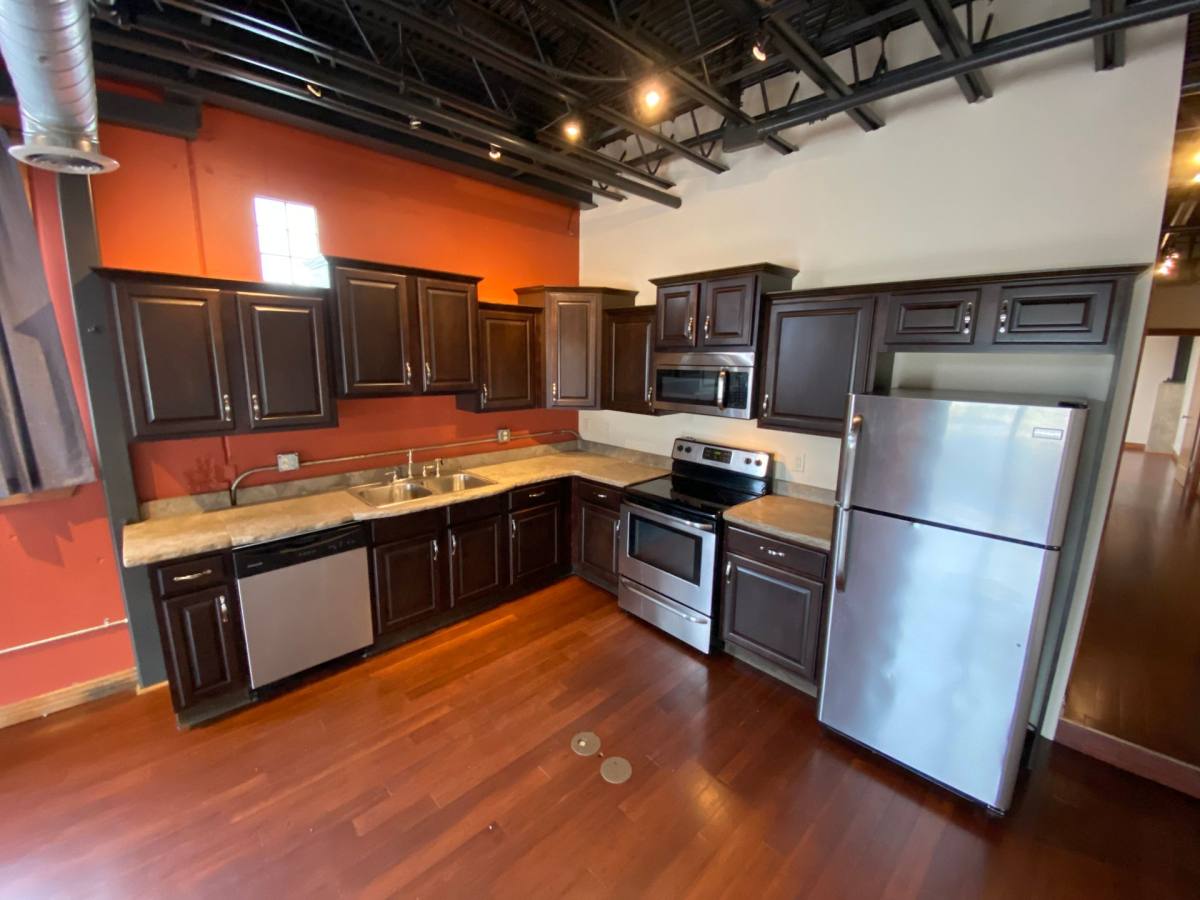 Apartment for rent at 520 W Olive St, Springfield, MO 65806