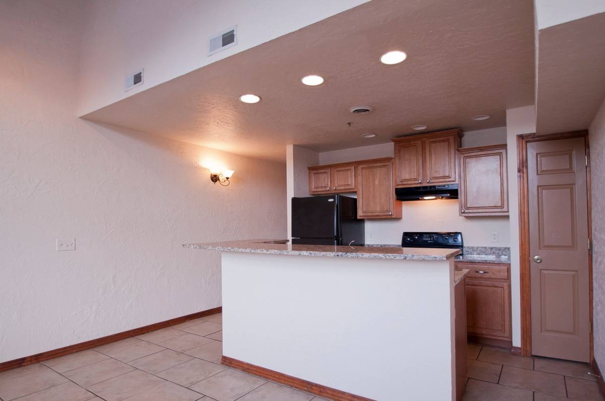 Apartment for rent at 520 W Olive St, Springfield, MO 65806