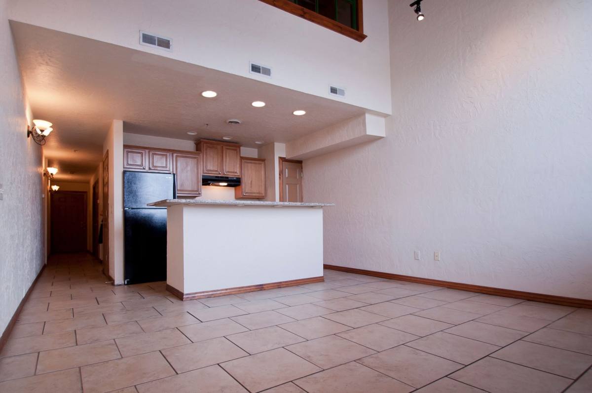 Apartment for rent at 520 W Olive St, Springfield, MO 65806