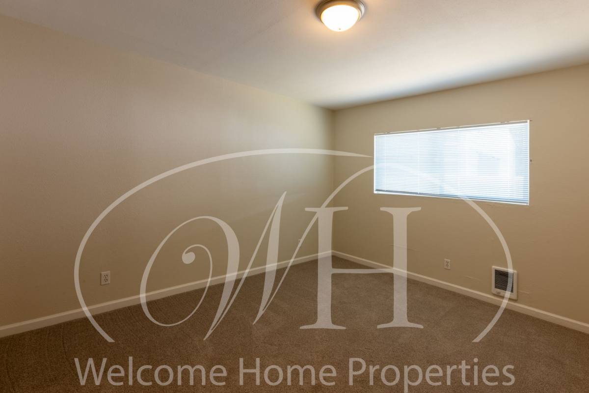 Apartment for rent at 108 SE 6th St, College Place, WA 99324
