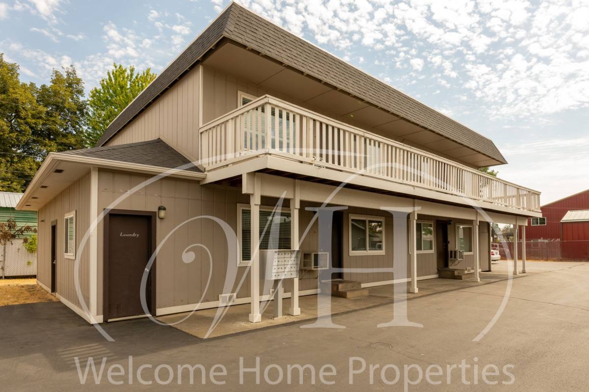 Apartment for rent at 108 SE 6th St, College Place, WA 99324