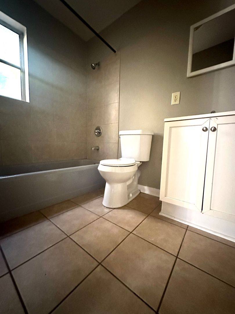 Apartment for rent at 3301 Navajo Dr, Chattanooga, TN 37411