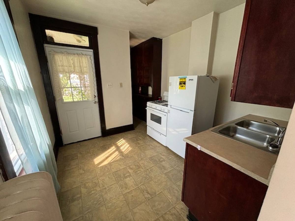 Townhouse for rent at 1452-1454 Franklin St, Johnstown, PA 15902