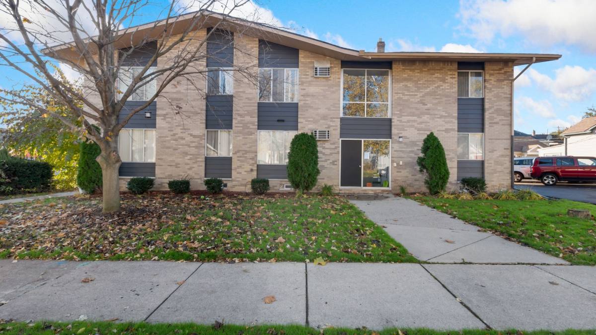 Apartment for rent at 550 Rosewood St, Ferndale, MI 48220