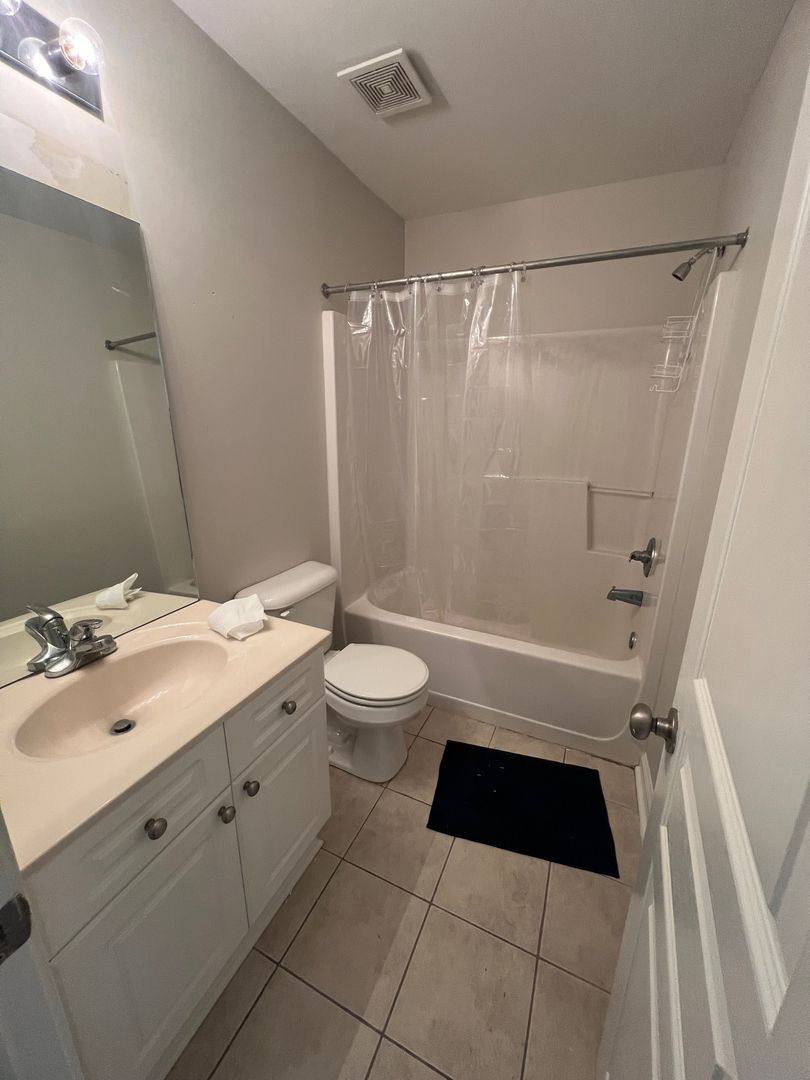 Condo for rent at 490 S Barnett Shoals, Athens, GA 30605