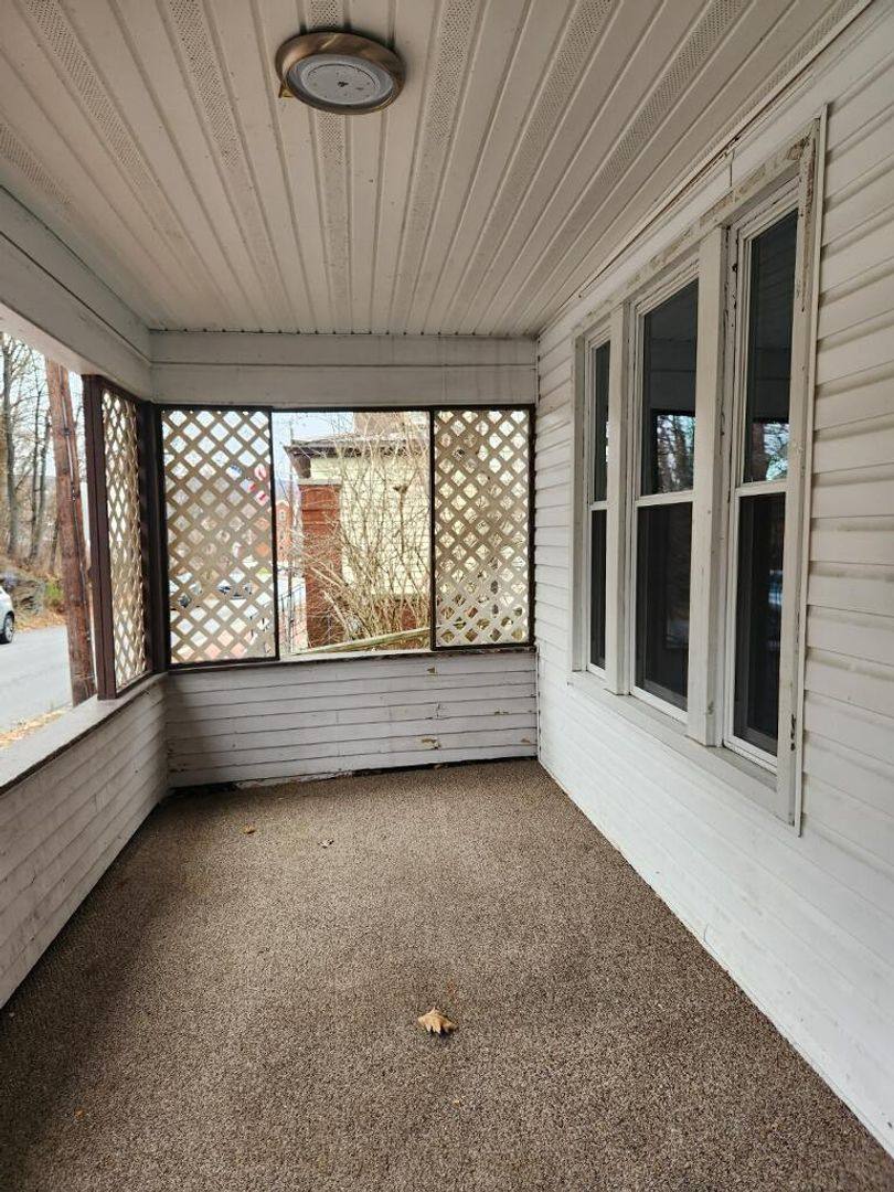 House for rent at 1489 Washington Ave, Altoona, PA 16601