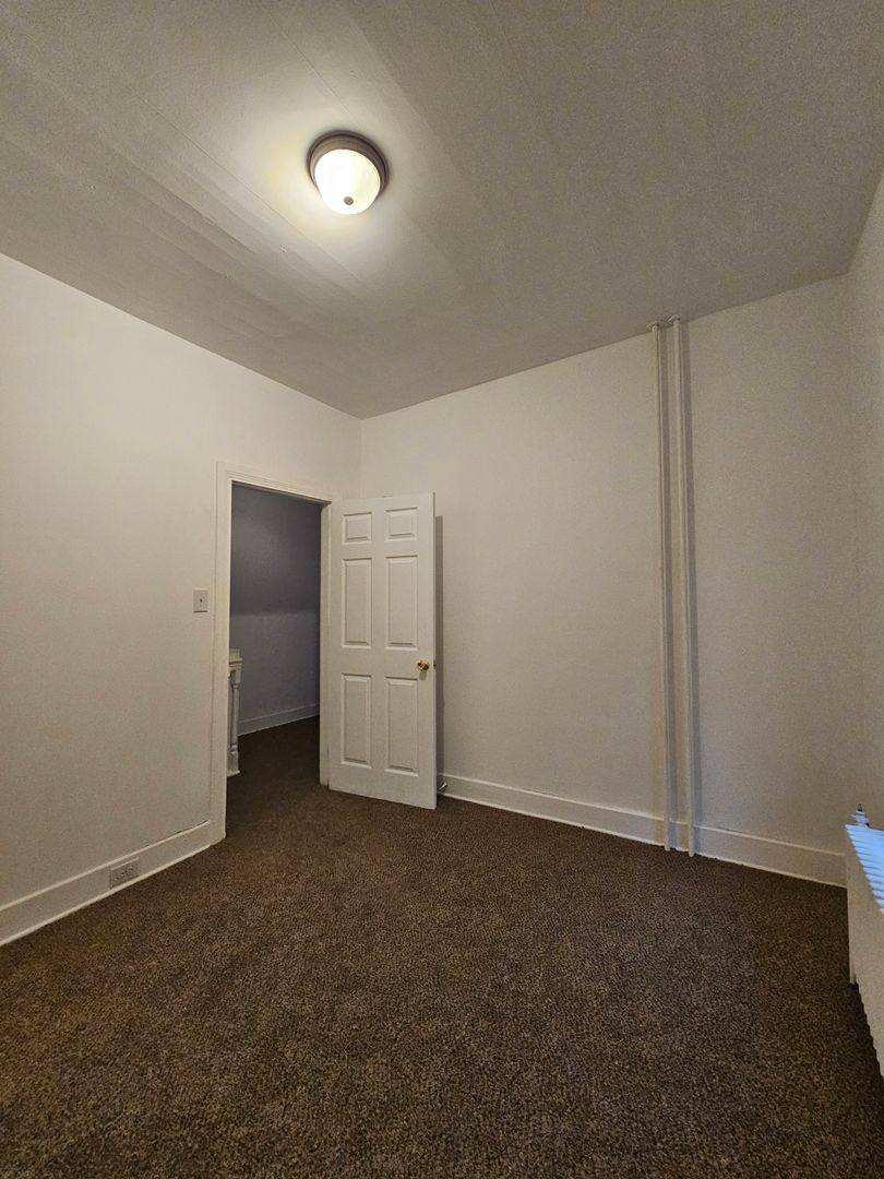 House for rent at 921 W Poplar St, York, PA 17401