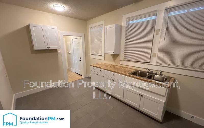 House for rent at 1683 Walker Ave, Memphis, TN 38114