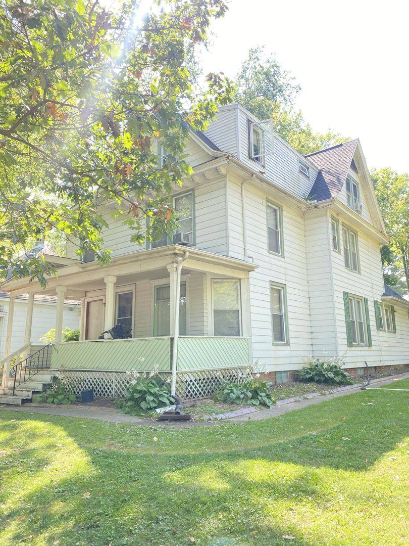 Apartment for rent at 501 S Elm St, Champaign, IL 61820