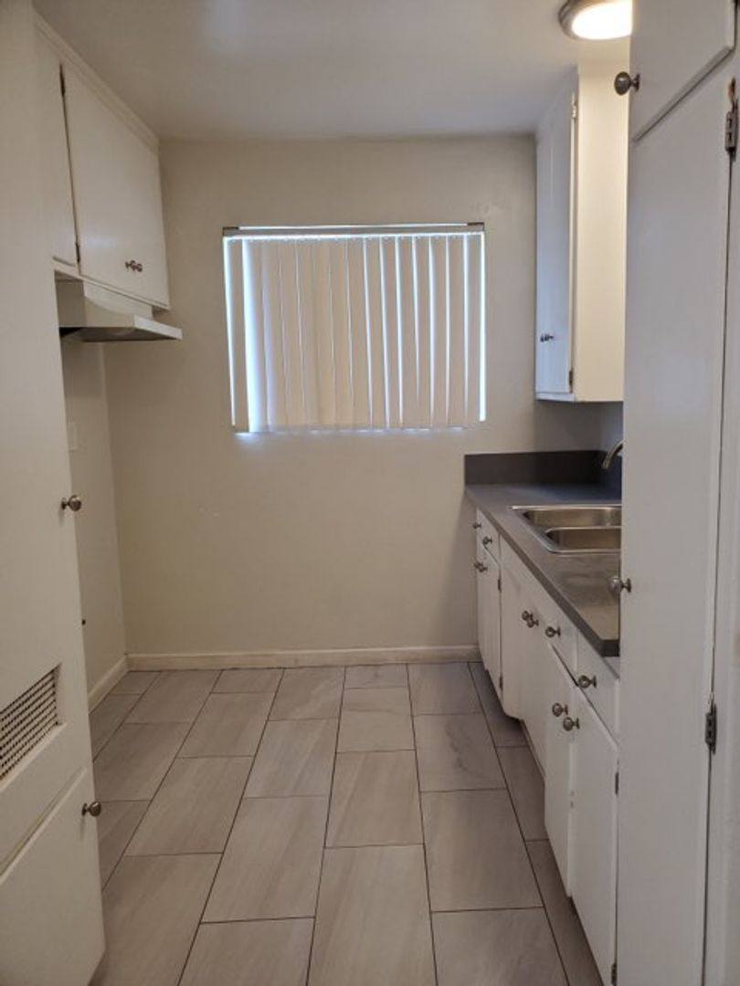 Apartment for rent at 639 E Martin Luther King Jr Blvd, Los Angeles, CA 90011