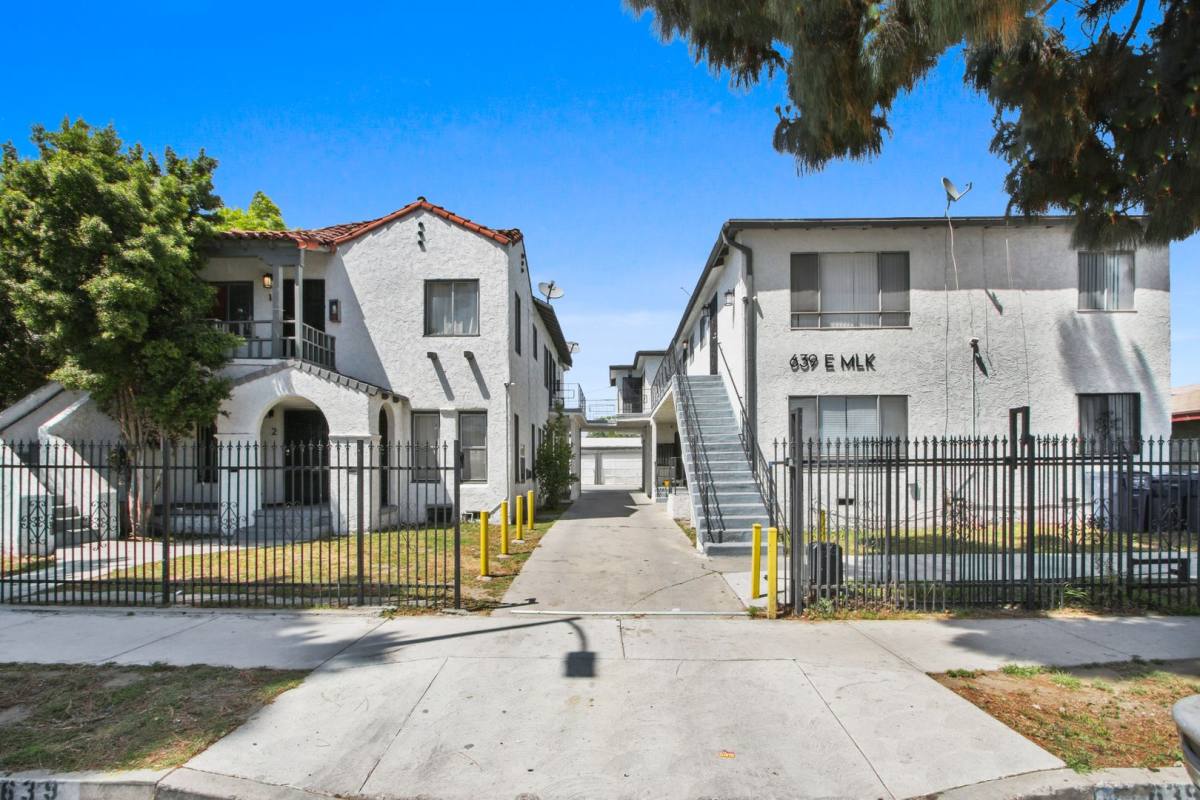 Apartment for rent at 639 E Martin Luther King Jr Blvd, Los Angeles, CA 90011