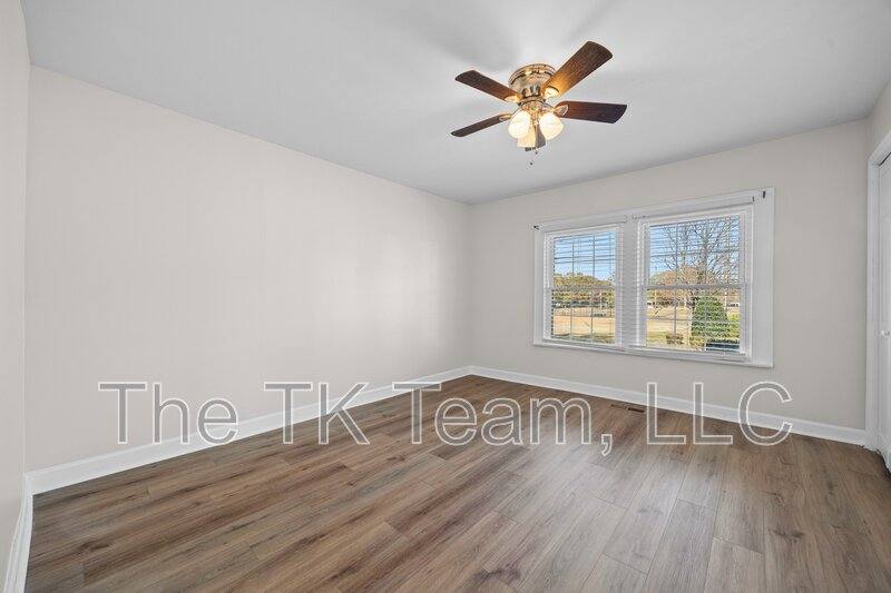 House for rent at 807 N Morris St, Gastonia, NC 28052