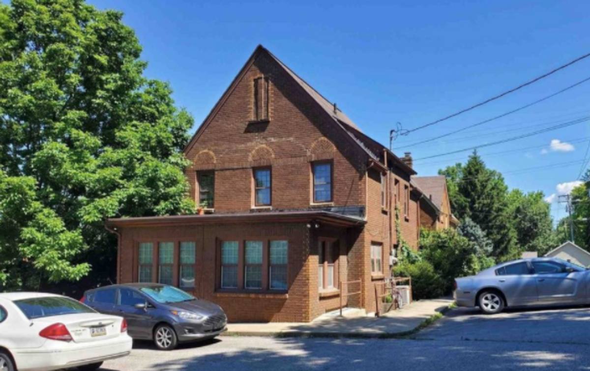 Apartment for rent at 1503 S Walnut St, Bloomington, IN 47401