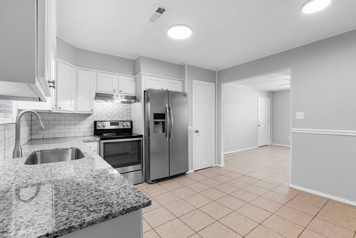 Apartment for rent at 2331 W Deane St, Fayetteville, AR 72703
