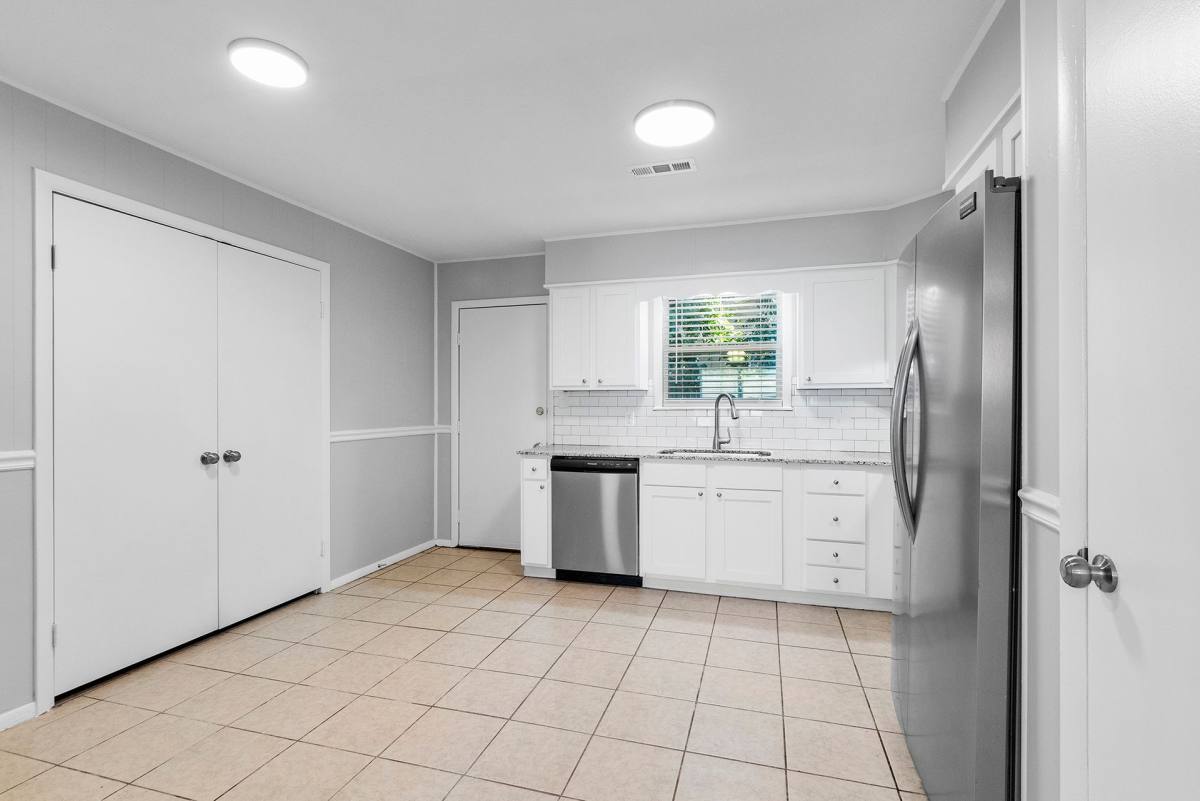 Apartment for rent at 2331 W Deane St, Fayetteville, AR 72703