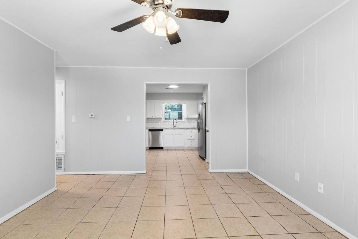 Apartment for rent at 2331 W Deane St, Fayetteville, AR 72703
