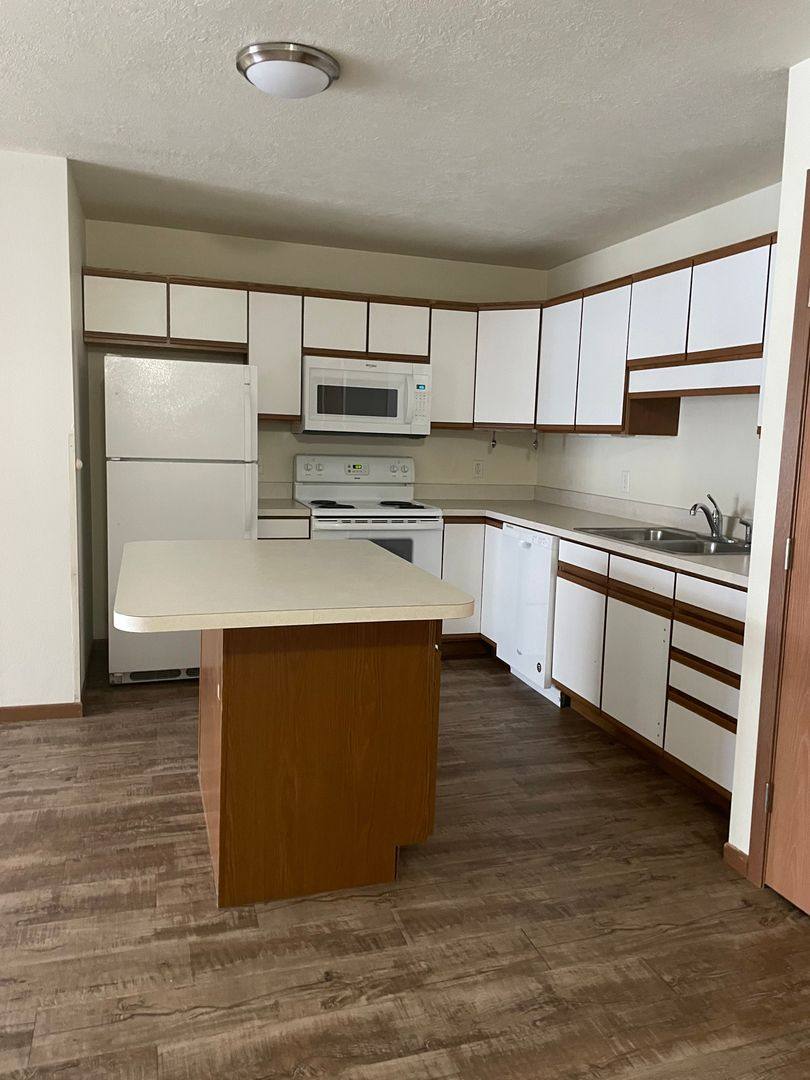 Apartment for rent at 305 27th Ave NW, Minot, ND 58703